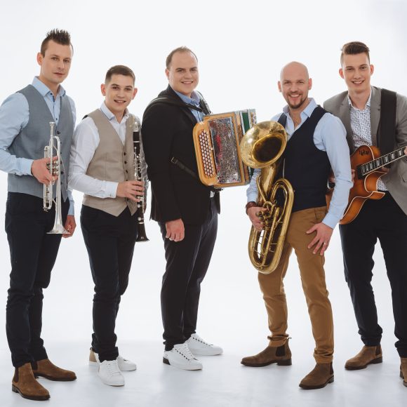 SILVESTROVANJE: SIMPL BAND